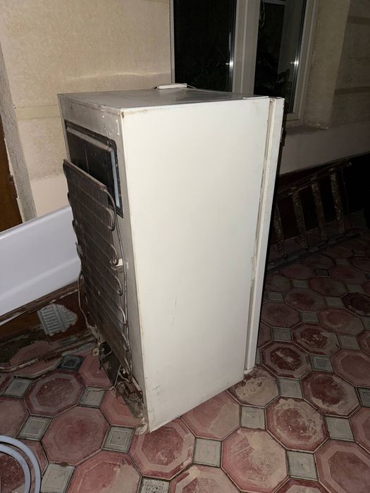 Холодильник б/у рабочем состоянии