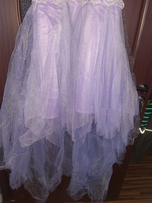 Rochie Lila cu trena din tull
