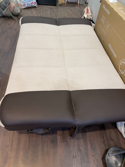 Разтегателен диван