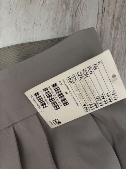 Панталон H&M нов 44 р-р  !