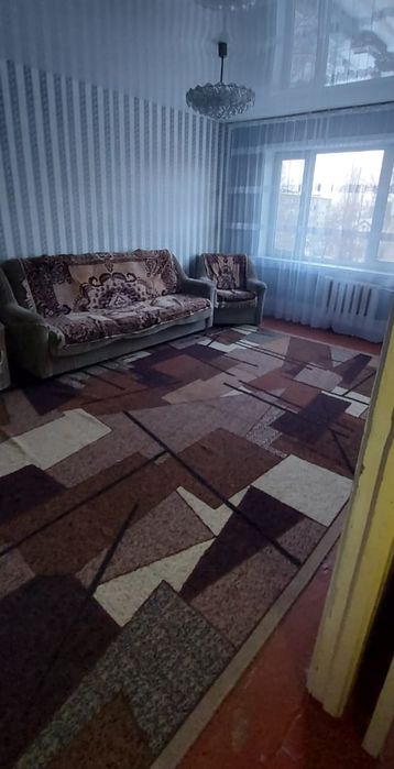 2-х ком. кв, район 3 школы, саяхат