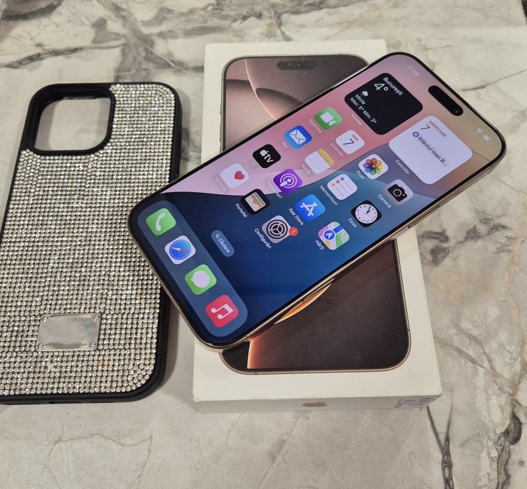 iPhone 16 Pro Max 512GB. Desert Titanium 93% Bateria