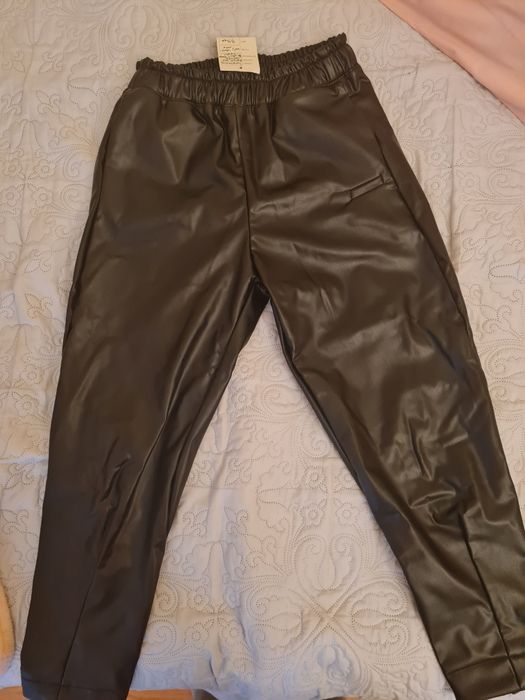 Кожен панталон  . ленен панталон