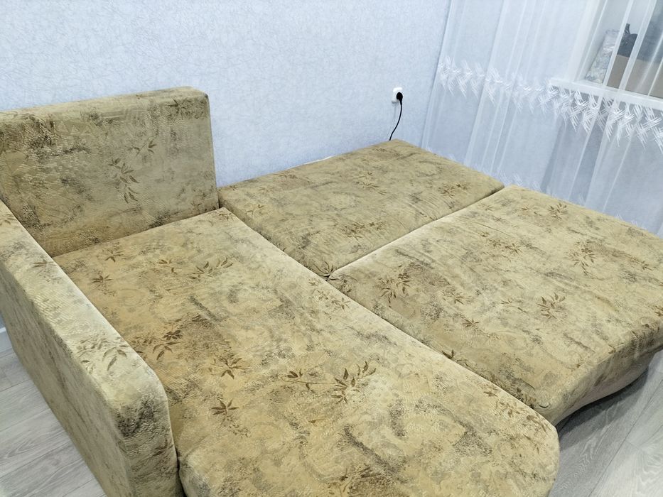 Продам угловой диван