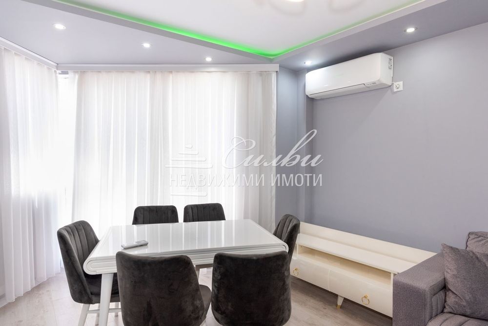 Продава се Двустаен апартамент в Шумен, Добруджански - 62 кв.м за 2081 €/кв.м - Снимка #4