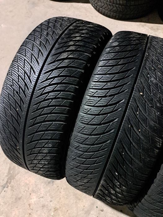4 anvelope iarnă 235 45 r18 Michelin