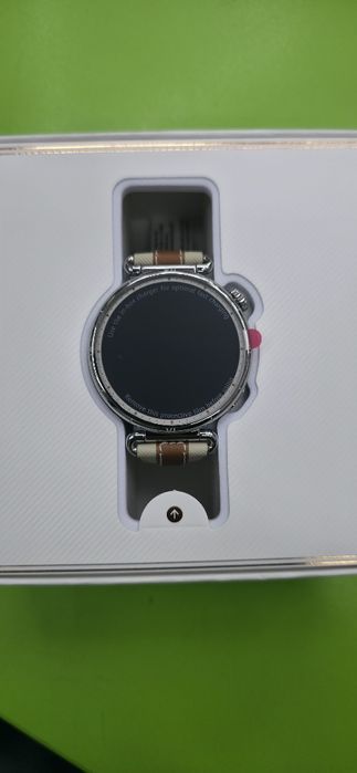 Чисто нов не включван. Huawei GT 6 Смарт часовник 41мм brown