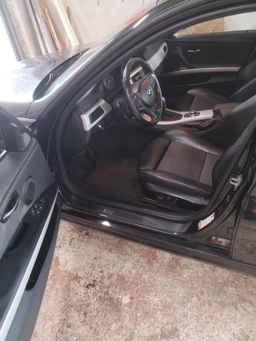 BMW E90, facelift 2011, schimb cu diverse
