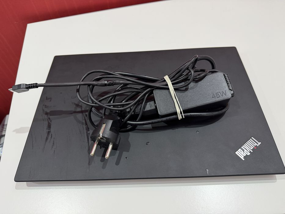 Laptop Lenovo TinkPad T490 i7 16 gb RAM 256 SSD