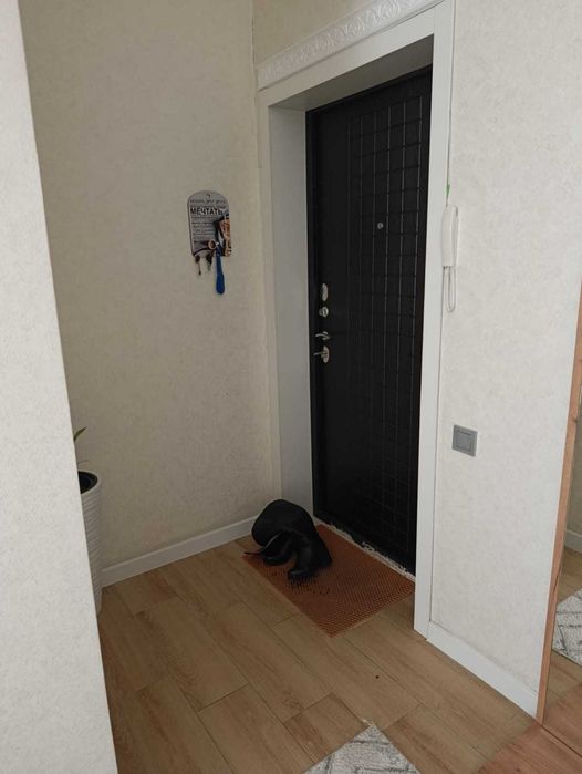 продам 2 комн квартиру евро в центре