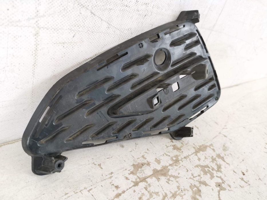 Grila Proiector Bara Spate Stanga Audi Q2 1 2016 2017 2018 2019 2020 2