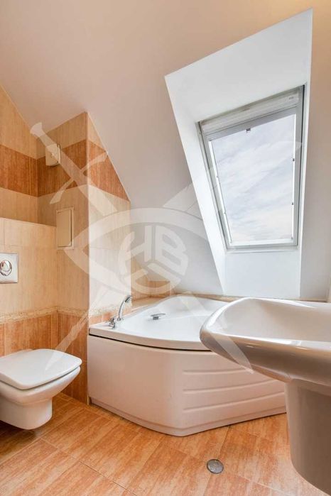 Тристаен апартамент в м-т Гърдова глава № 88258