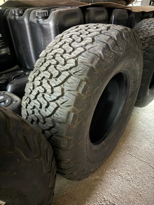 Продам шины 315 70 R17