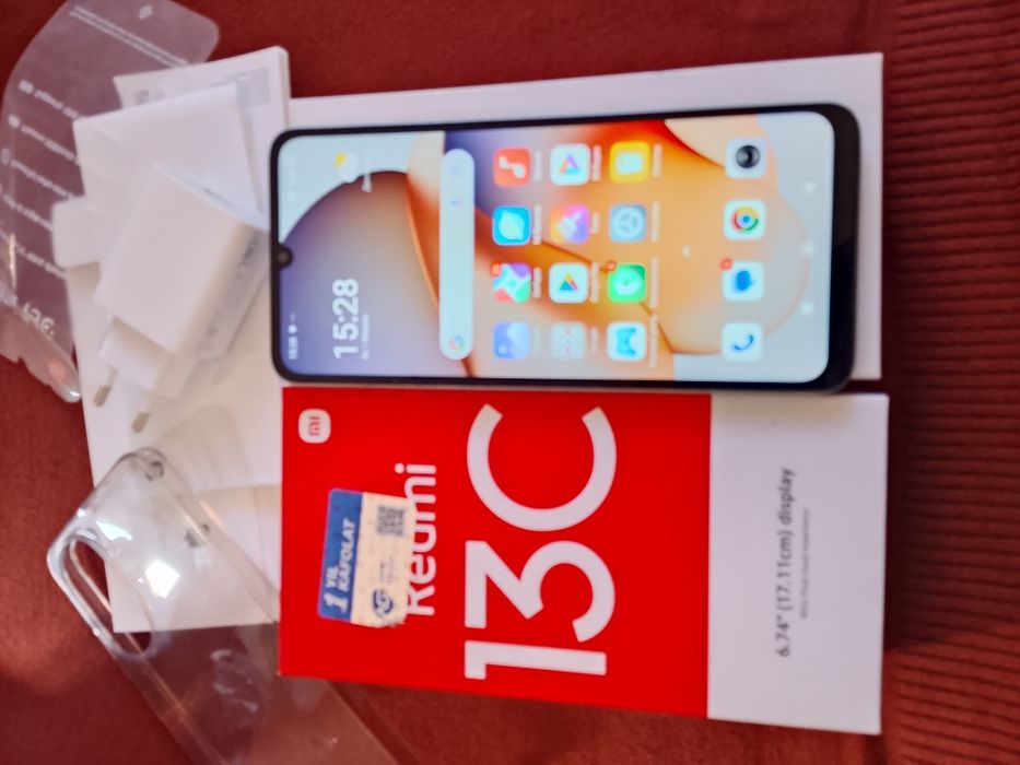 Телефон редми 13с..128+4+4
