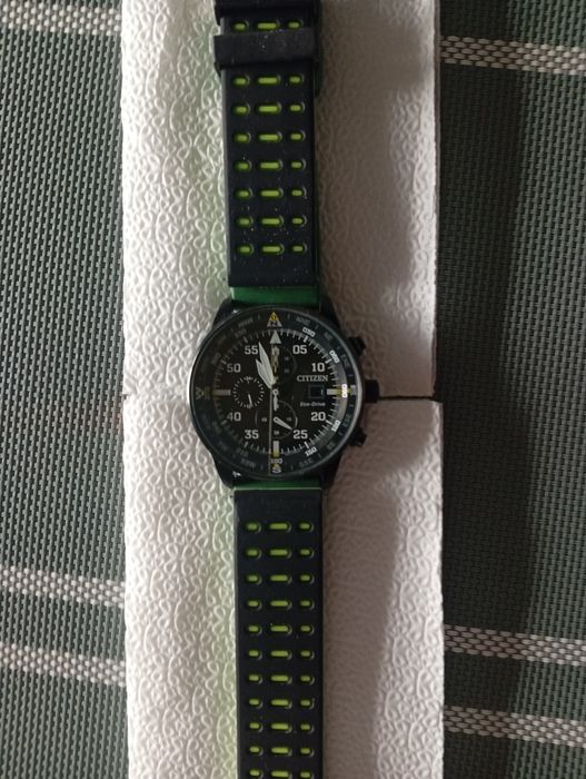 2 броя часовници. Мъжки