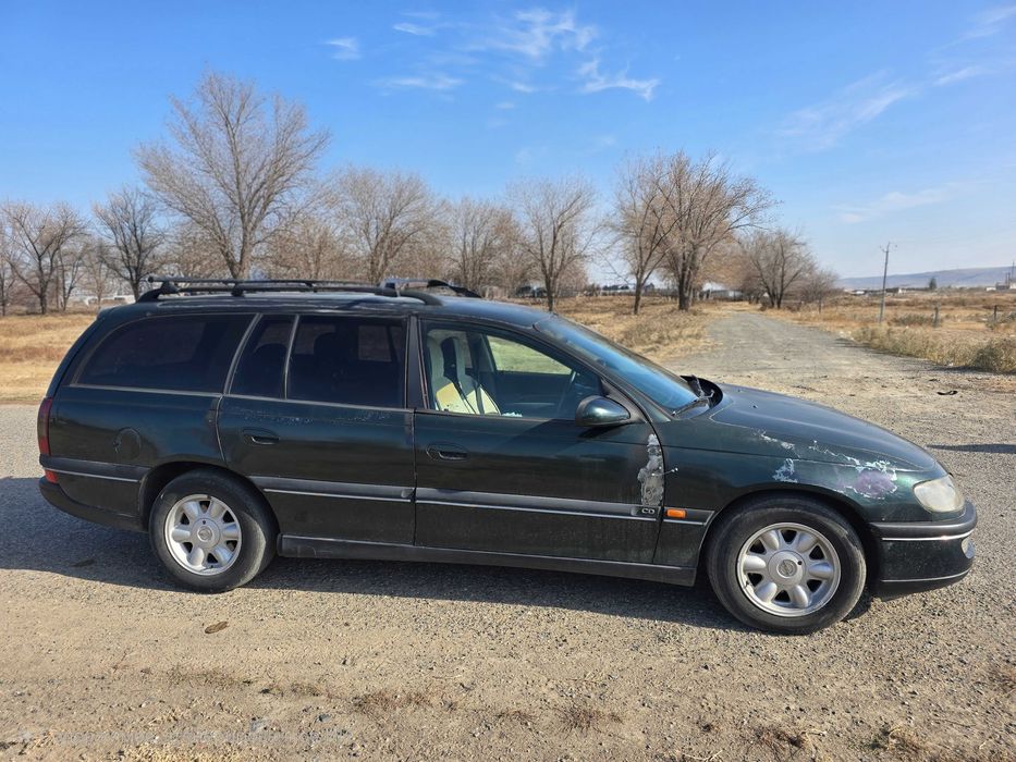 Продам машину opel omega