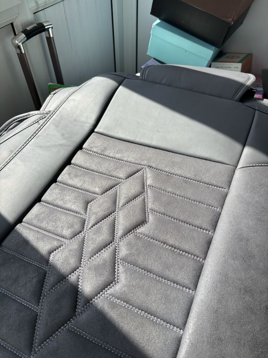 Кожанный новый чехол