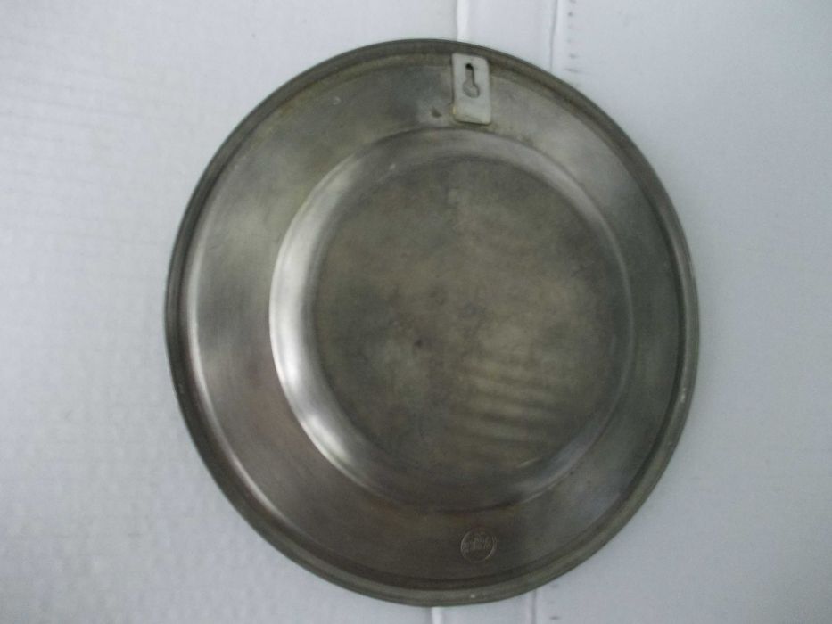 Farfurie veche din zinc