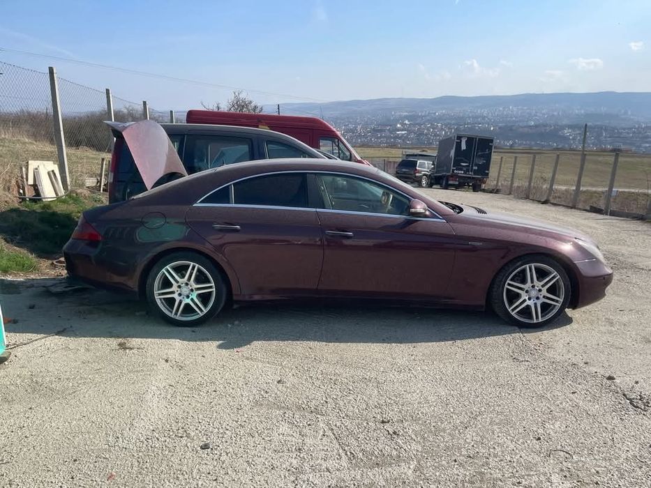 Dezmembrez Mercedes CLS 320