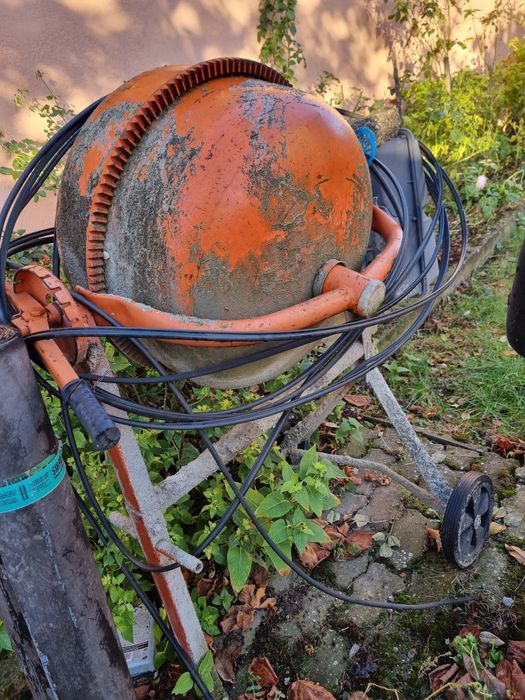 Vind betoniera stare buna