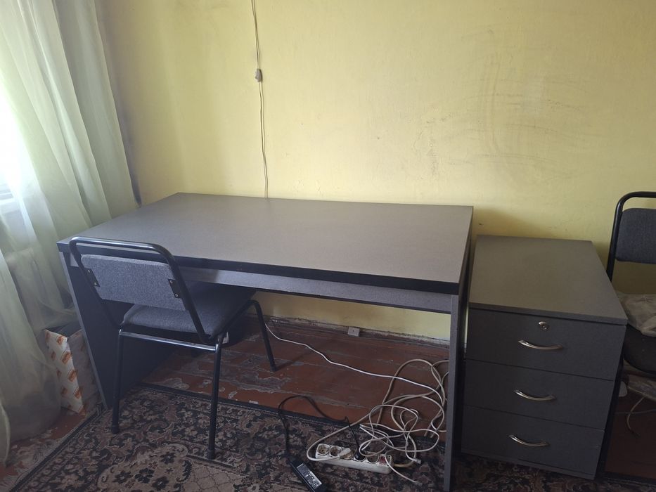 Стол письменный с тумбой+стул