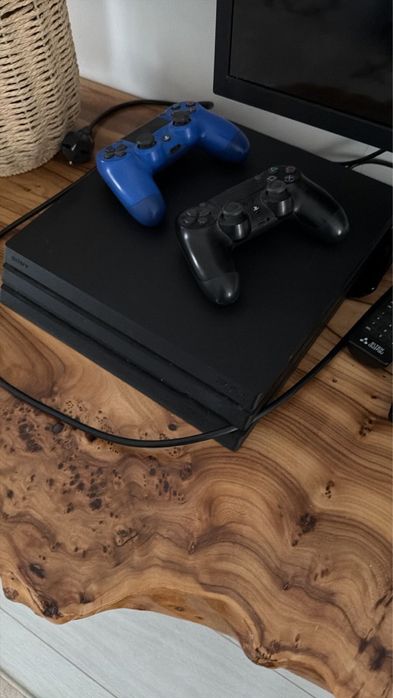 Пс 4 про с джойстиками