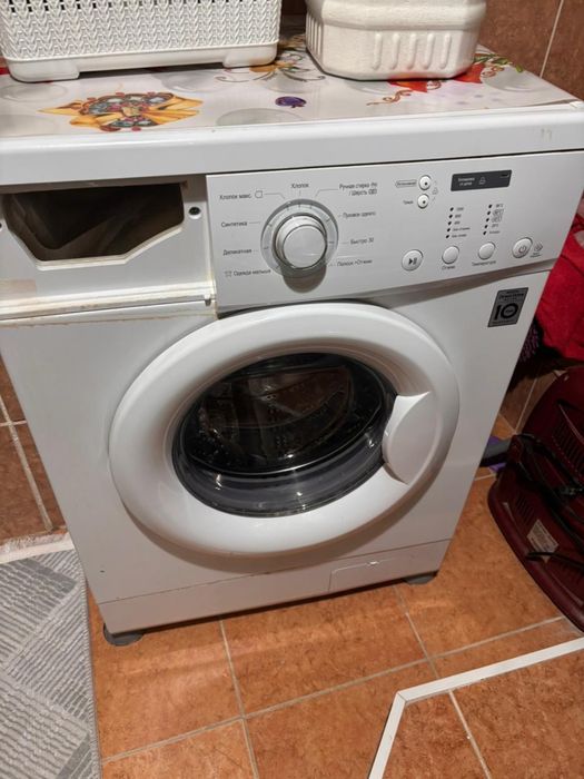 Продам стиральную машину