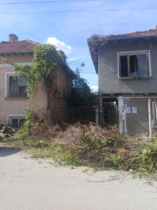 Продава се Къща в с. Микре, Област Ловеч - 167 кв.м за 96 €/кв.м - Снимка #2