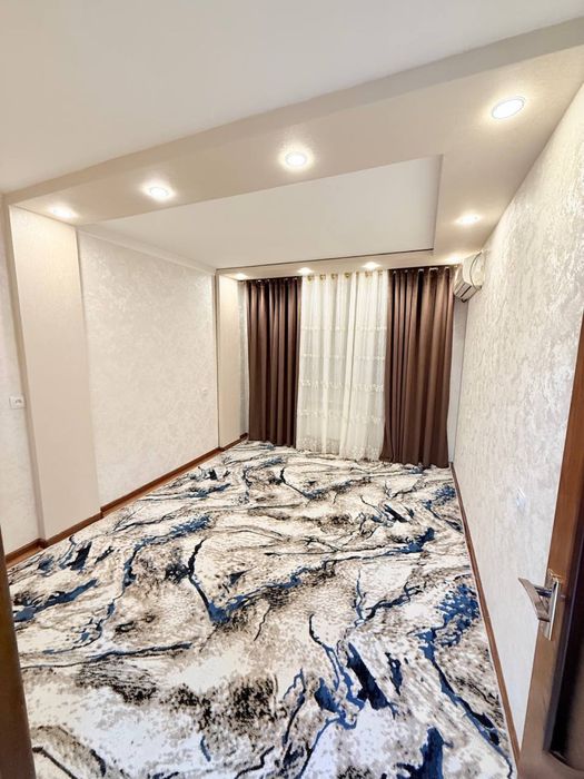 3 xonali 75m2 3-qavat kvartira sotiladi