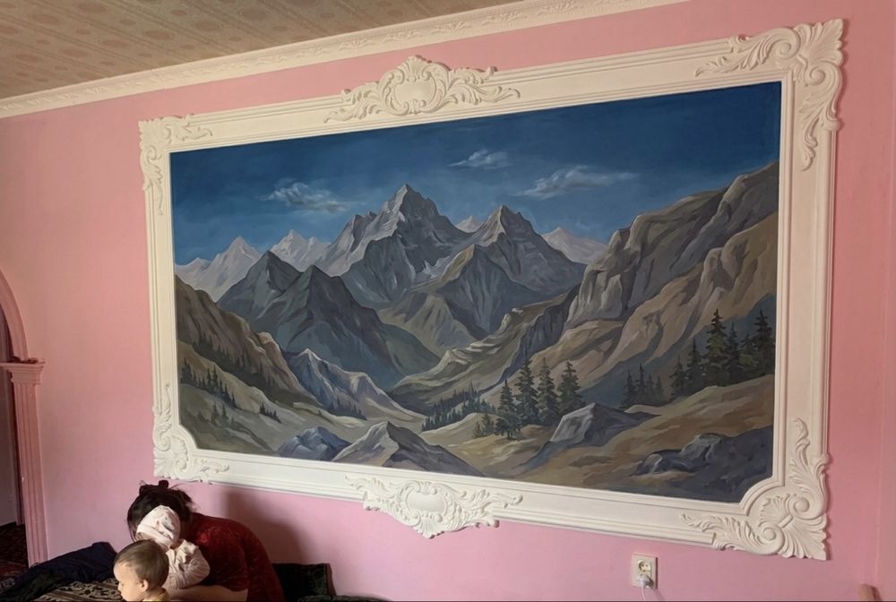 барельеф и роспись стен