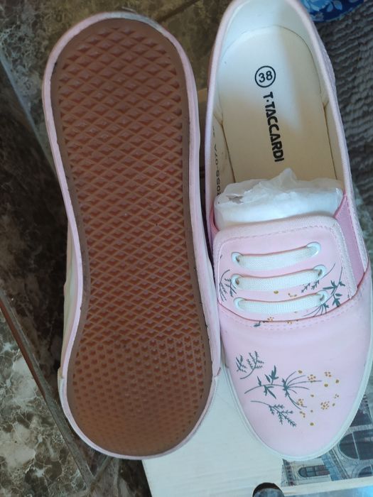 Продам женские слипоны