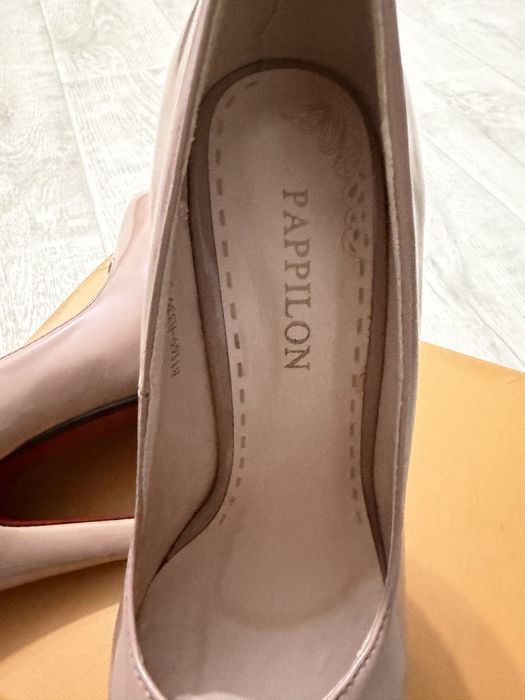 Продам туфли Лабутены