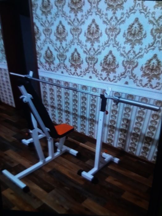 Стойки,скамья,гриф,блины.