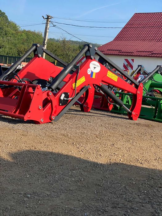 Braț frontal VARRO IIIS - III pentru tractoare