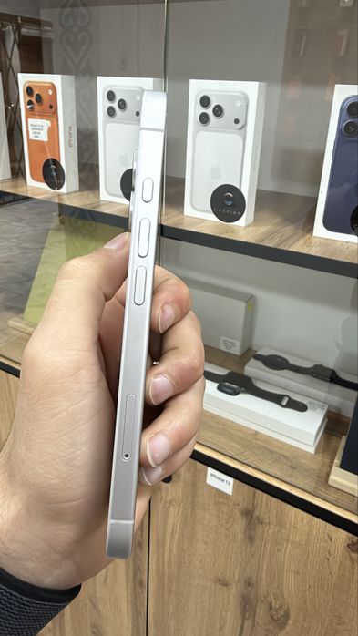 iPhone 16