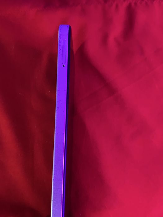 Продам телефон redmi 12 срочно.