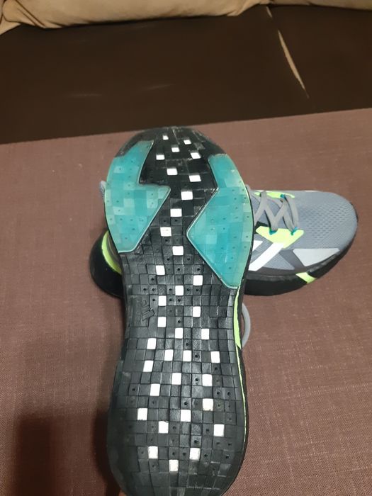 Чисто Нови маратонки Адидас