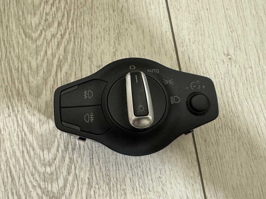 Bloc lumini Audi A5/Audi A4 B8 8K0 941 531 AS