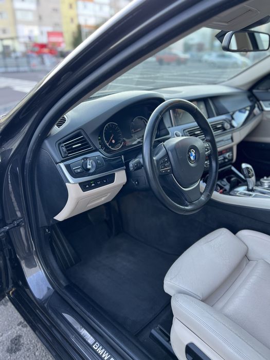 Bmw Seria 5 F10 // LCI 520D // 4 Butoane //Trapa //Interior Seria7