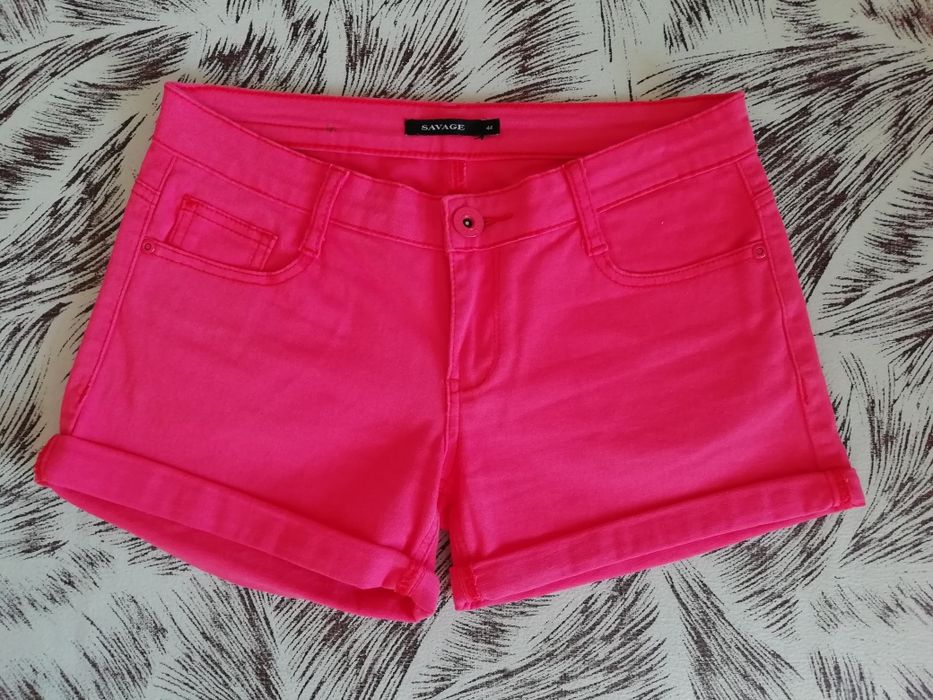 Распродажа: лейгинсы, брюки, шорты.