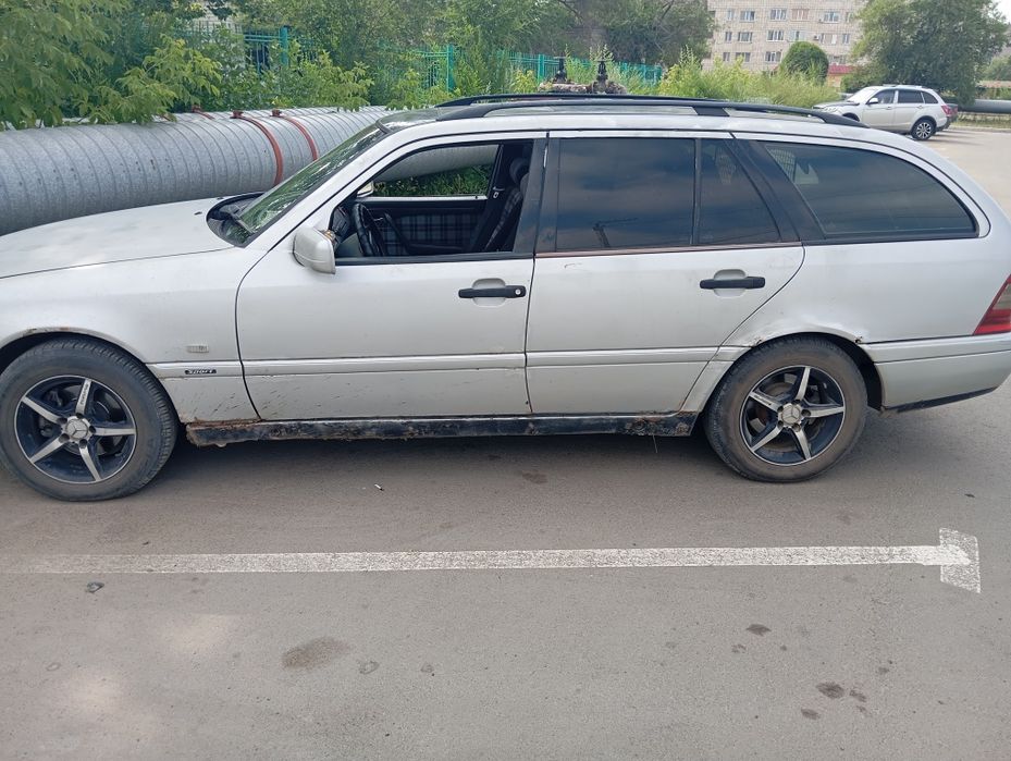 Продам Мерседес W202 C220