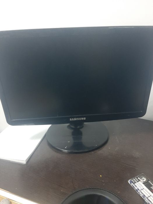 Монитор Samsung 20