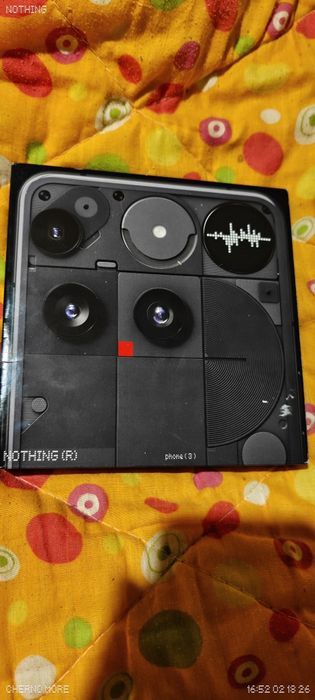 Продавам Nothing phone 3