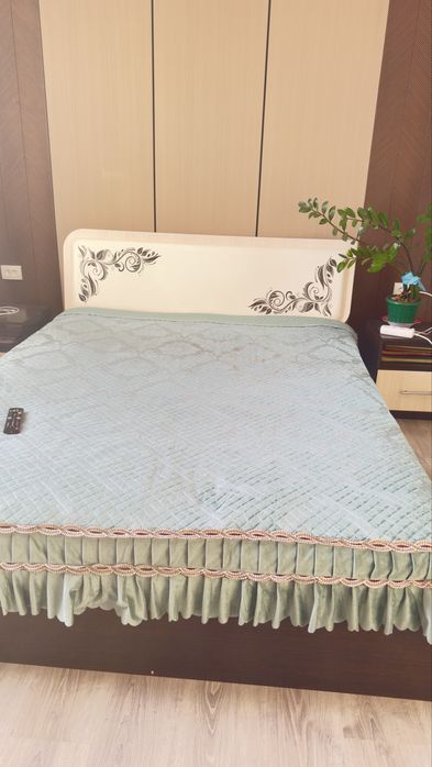 Продам спальный гарнитур, 4 х дверный