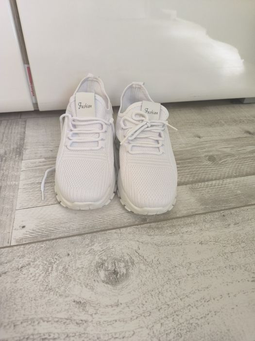 Дамски маратонки