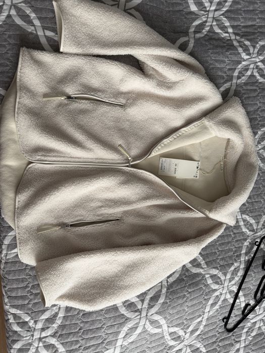 Продам куртку Oysho