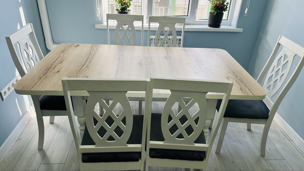 Продам стол и стулья