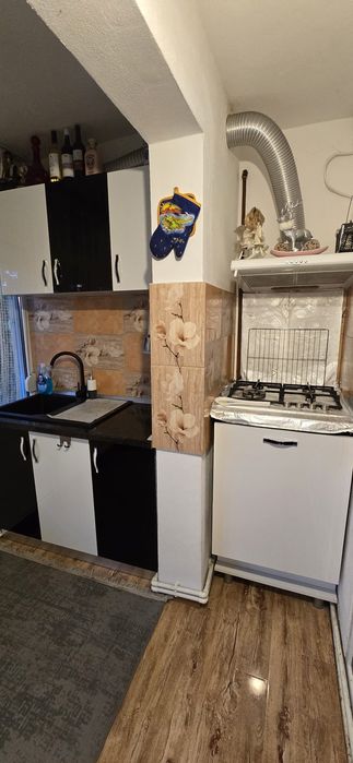 Apartament decomandat 3 camere, Etaj 1, Mobilat și utilat(SUPERB)