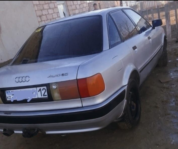 Машина сатылады.