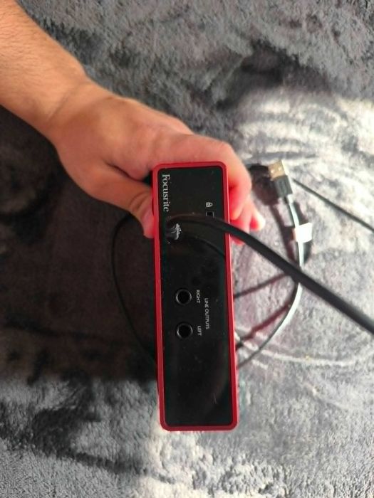 Solo Studio Focusrite 3 gen Scralett